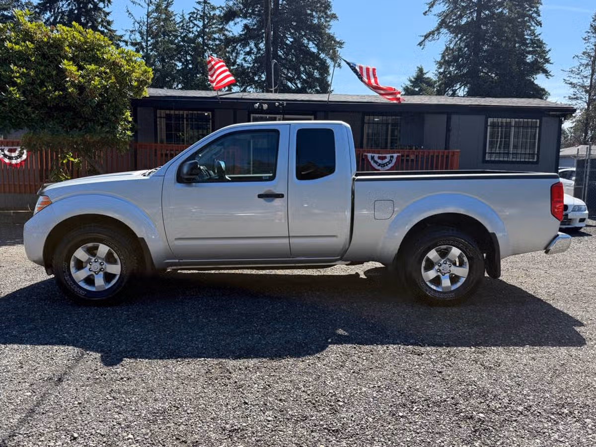 2012 Nissan Frontier S King Cab Image 5