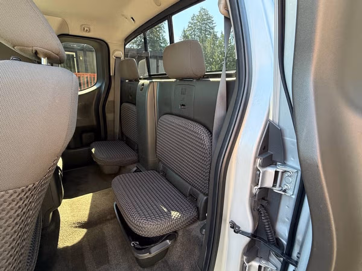 2012 Nissan Frontier S King Cab Image 9