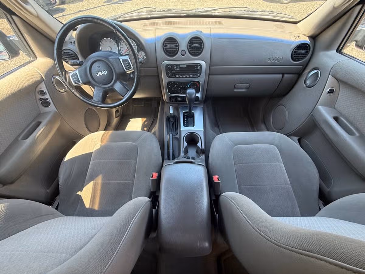2002 Jeep Liberty Limited Image 15