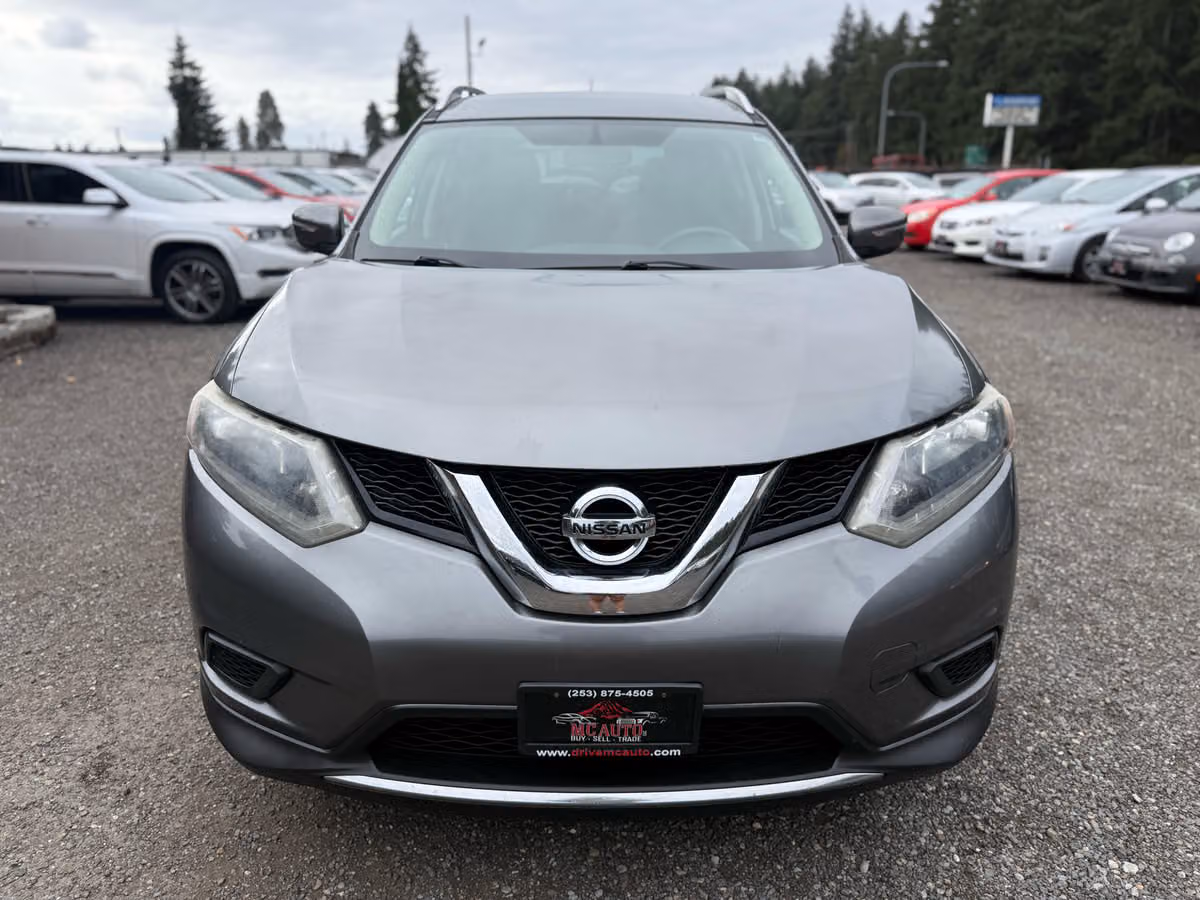 2015 Nissan Rogue SV Crossover Image 3