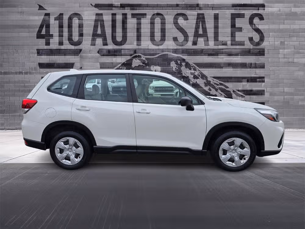 2021 Subaru Forester Base Image 2