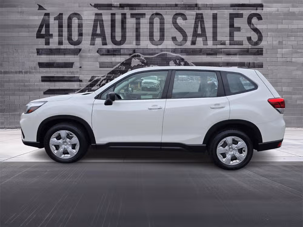 2021 Subaru Forester Base Image 7