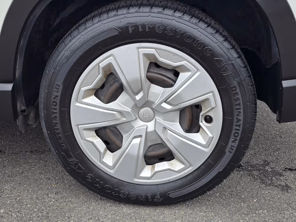 2021 Subaru Forester Base Image 11