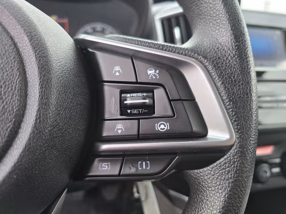 2021 Subaru Forester Base Image 21