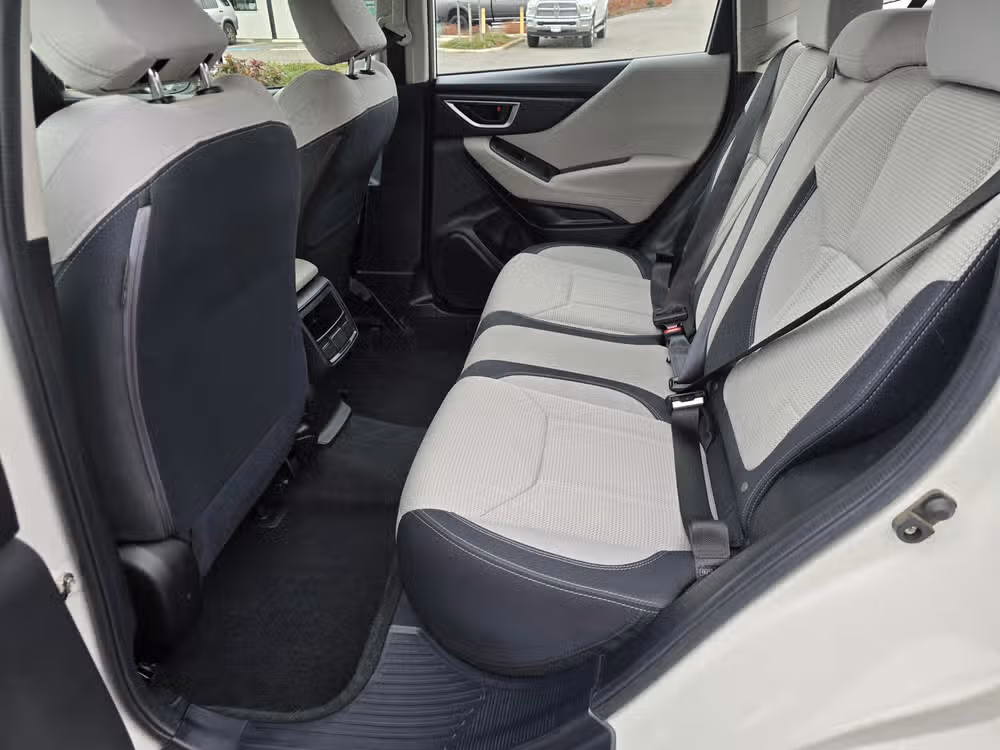 2021 Subaru Forester Base Image 27
