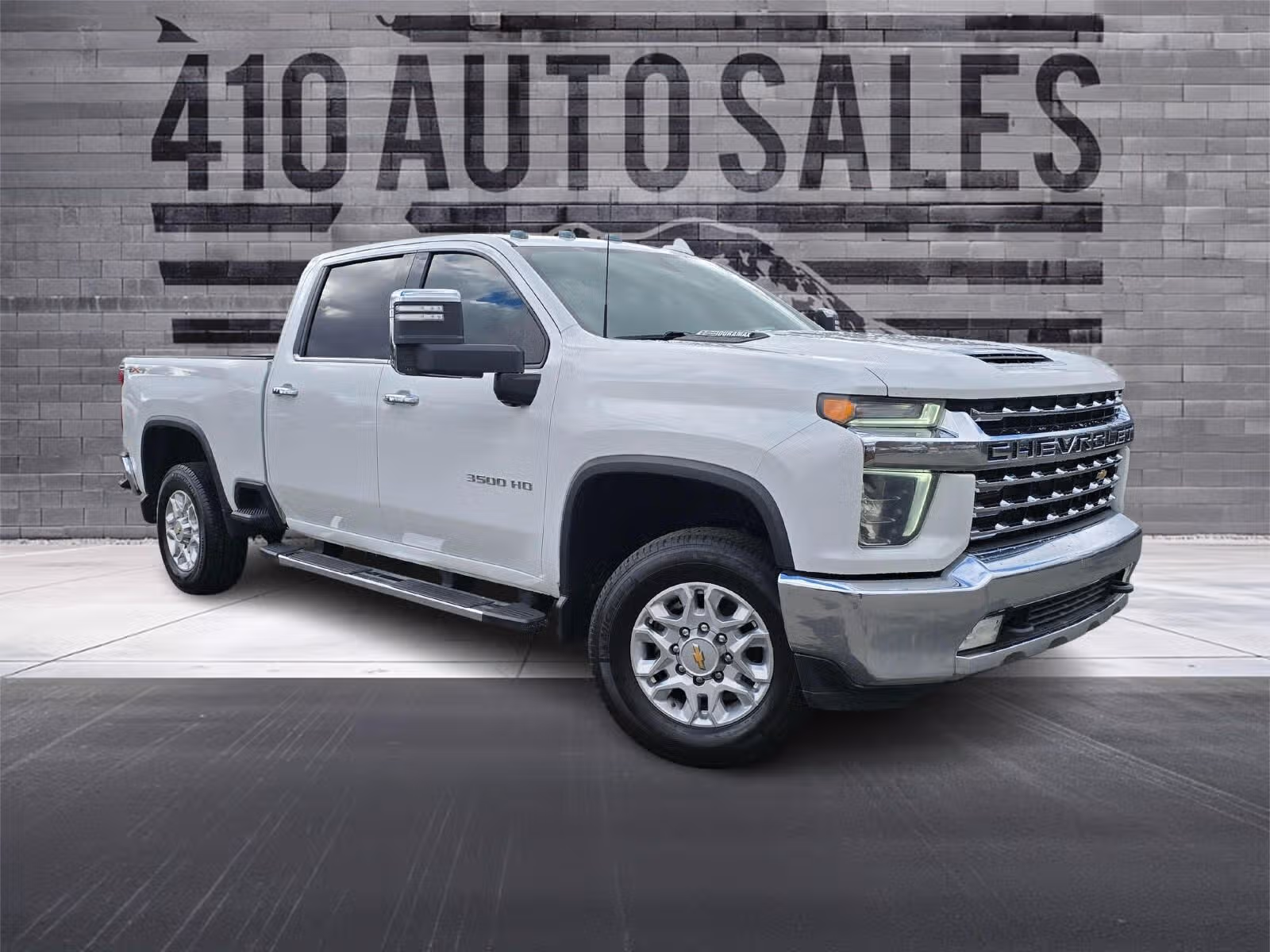 2022 Chevrolet Silverado 3500HD LTZ Upper Image 1