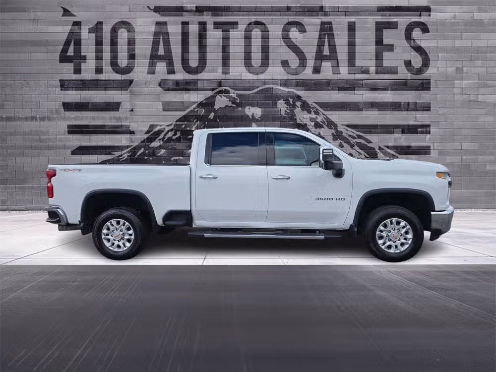 2022 Chevrolet Silverado 3500HD LTZ Image 2