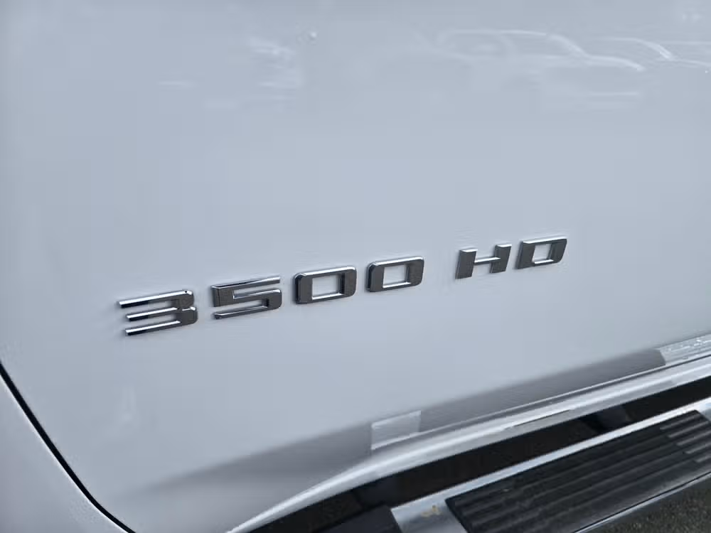 2022 Chevrolet Silverado 3500HD LTZ Image 12