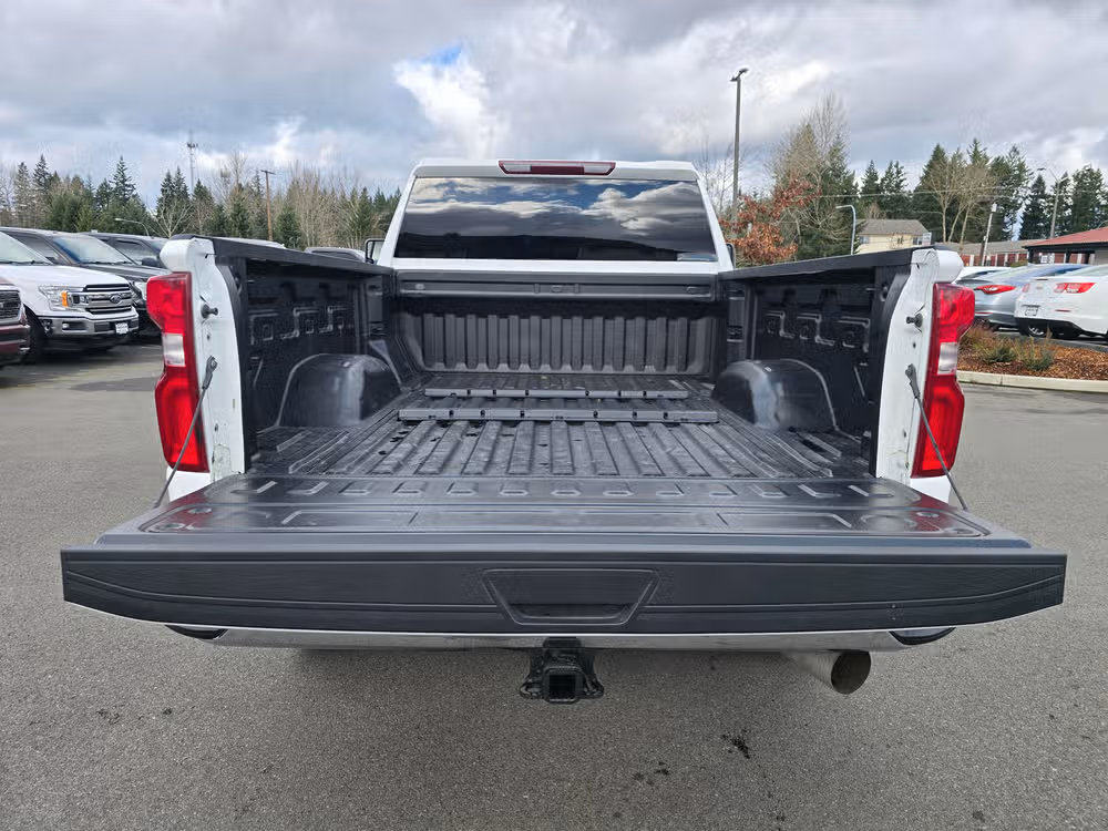 2022 Chevrolet Silverado 3500HD LTZ Image 11