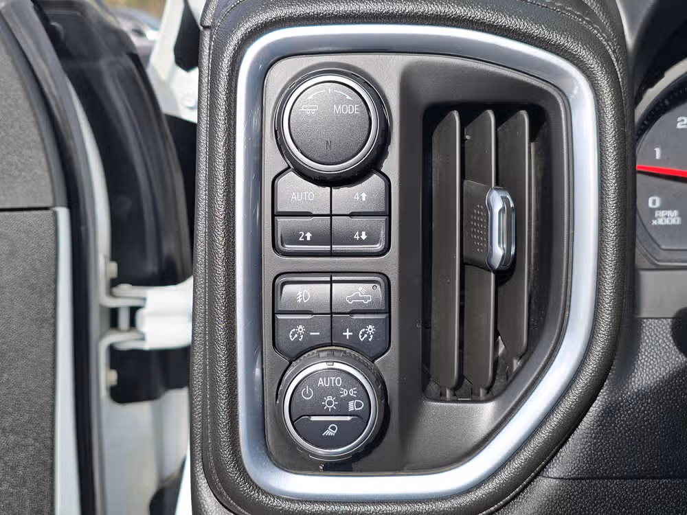 2022 Chevrolet Silverado 3500HD LTZ Image 26