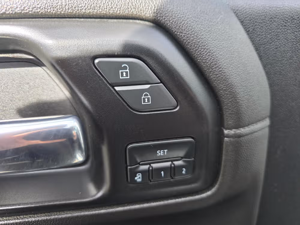2022 Chevrolet Silverado 3500HD LTZ Image 29