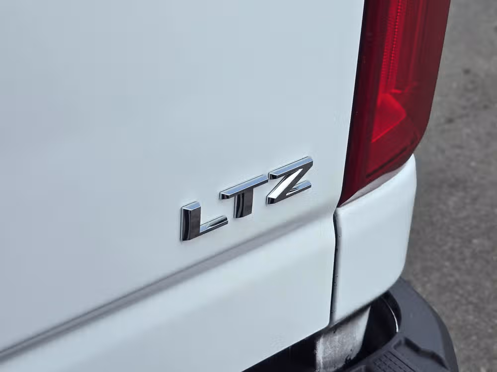 2022 Chevrolet Silverado 3500HD LTZ Image 10