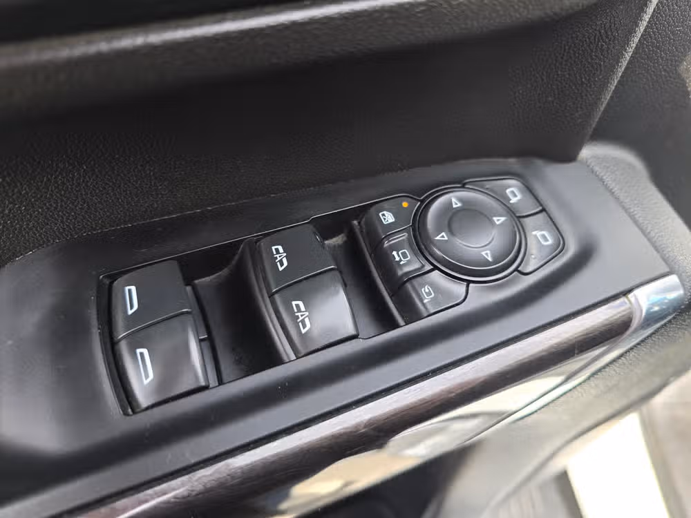 2022 Chevrolet Silverado 3500HD LTZ Image 28