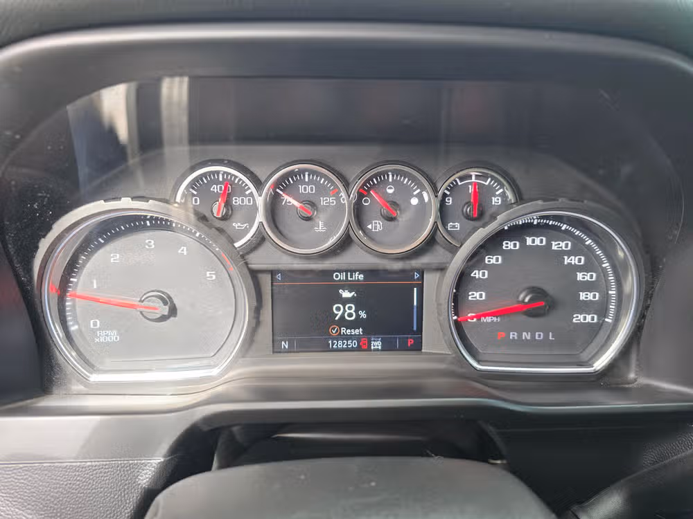2022 Chevrolet Silverado 3500HD LTZ Image 17