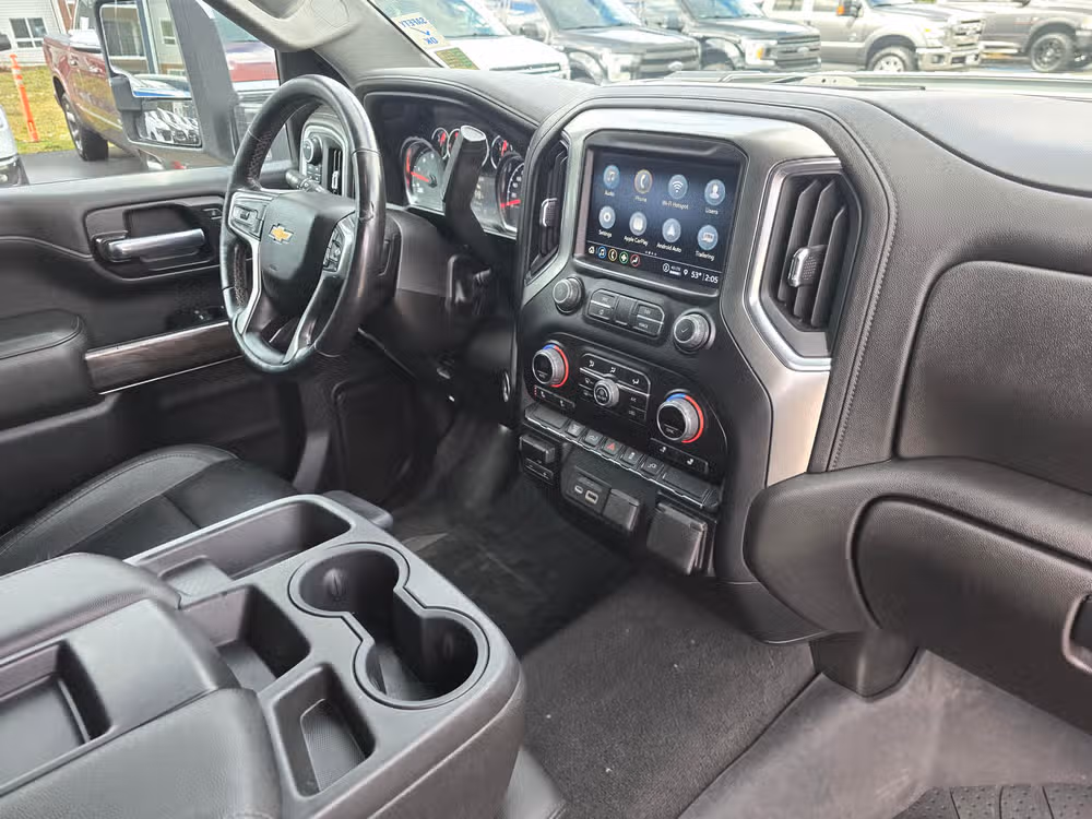 2022 Chevrolet Silverado 3500HD LTZ Image 35