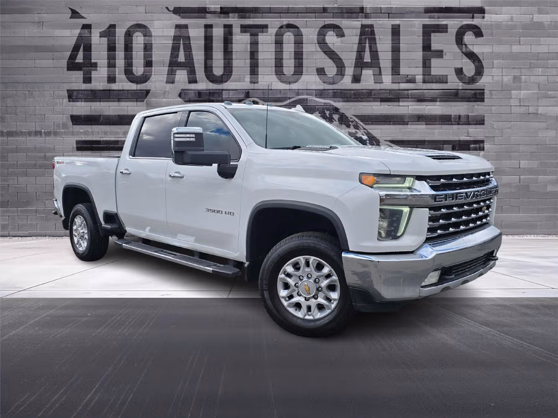 2022 Chevrolet Silverado 3500HD LTZ Image 1