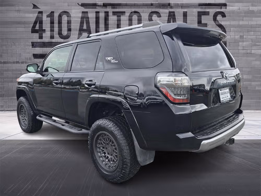 2018 Toyota 4Runner TRD Off-Road Image 8
