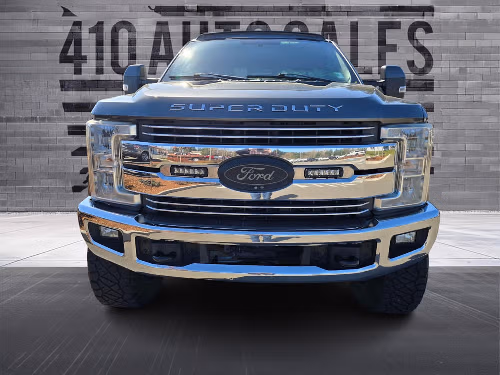 2017 Ford F-350 Super Duty Lariat Image 5
