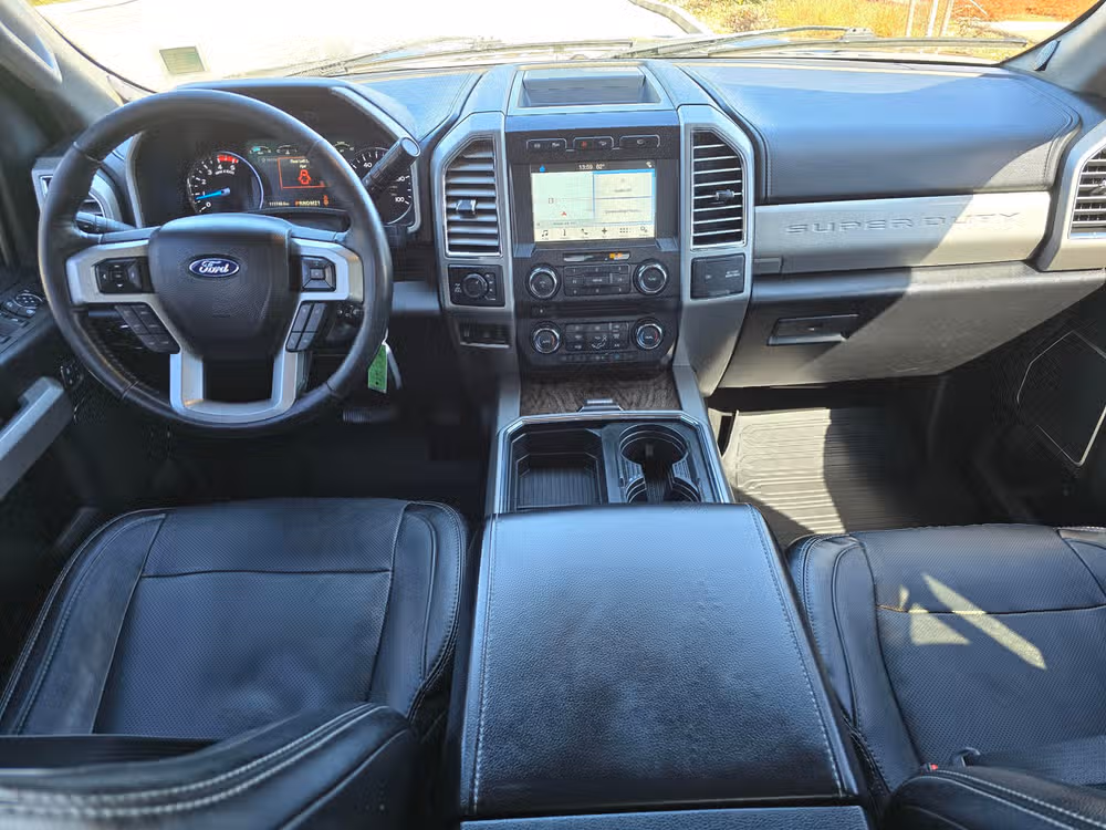 2017 Ford F-350 Super Duty Lariat Image 15