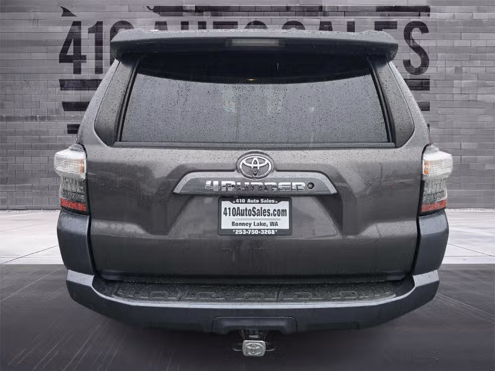 2017 Toyota 4Runner SR5 Premium Lower Image 2
