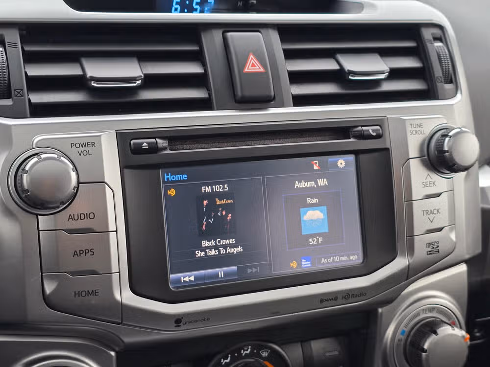 2017 Toyota 4Runner SR5 Premium Image 17
