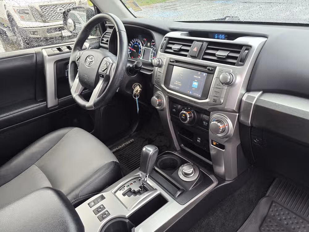 2017 Toyota 4Runner SR5 Premium Image 35