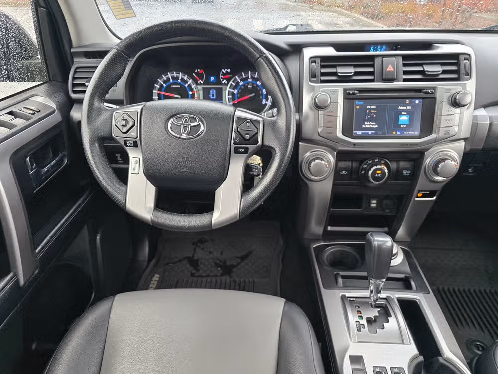 2017 Toyota 4Runner SR5 Premium Image 15