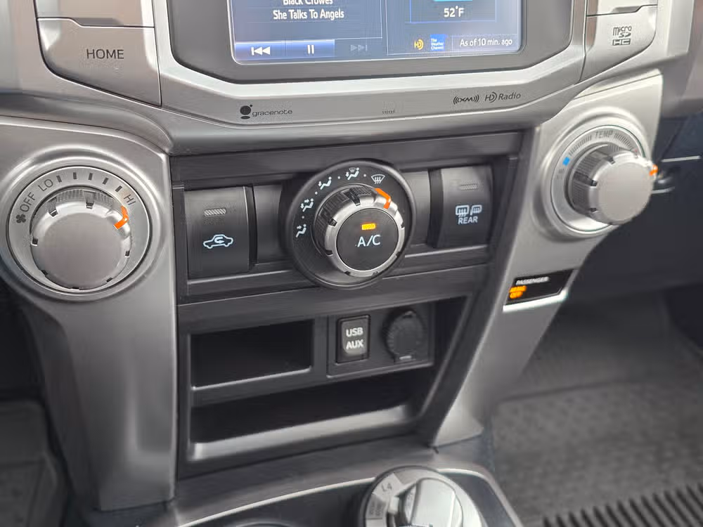 2017 Toyota 4Runner SR5 Premium Image 20