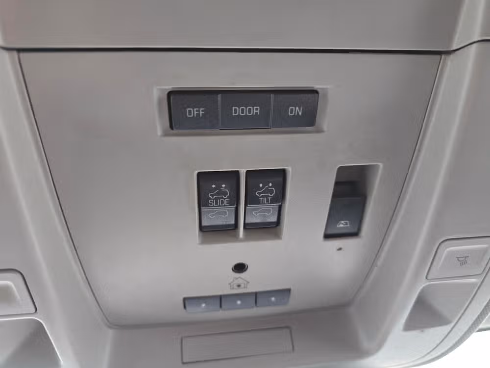 2015 Chevrolet Silverado 2500HD LTZ Crew Cab Image 25