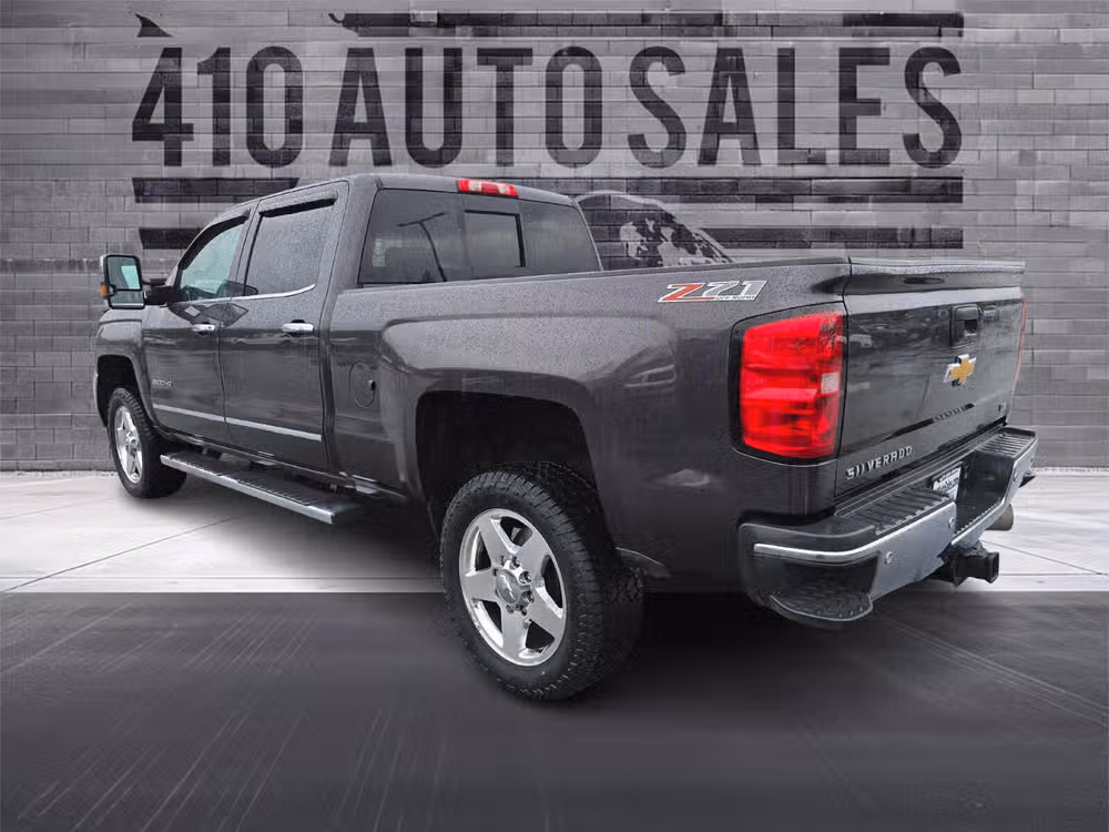 2015 Chevrolet Silverado 2500HD LTZ Crew Cab Image 8