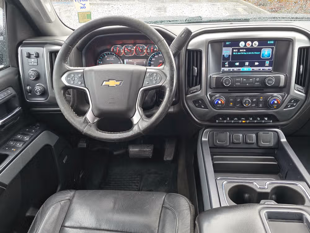 2015 Chevrolet Silverado 2500HD LTZ Crew Cab Image 17