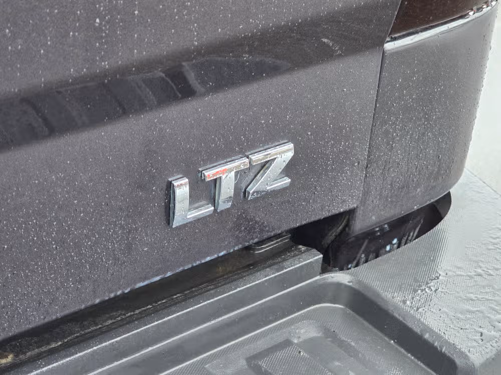 2015 Chevrolet Silverado 2500HD LTZ Crew Cab Image 10
