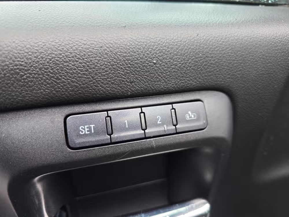 2015 Chevrolet Silverado 2500HD LTZ Crew Cab Image 30