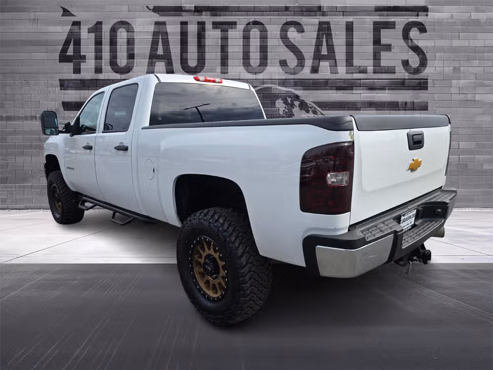 2014 Chevrolet Silverado 2500HD LT Crew Cab Image 8