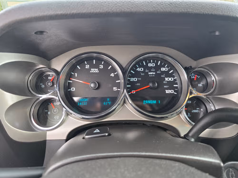 2014 Chevrolet Silverado 2500HD LT Crew Cab Image 16