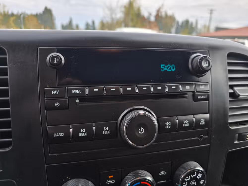 2014 Chevrolet Silverado 2500HD LT Crew Cab Image 17