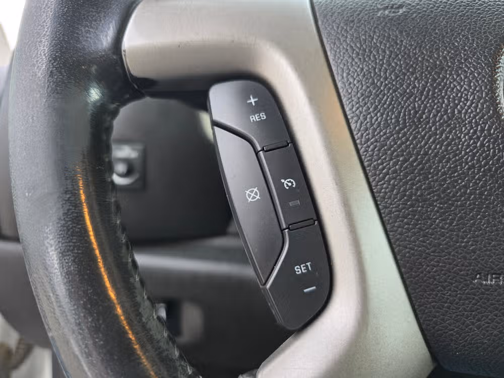 2014 Chevrolet Silverado 2500HD LT Crew Cab Image 21