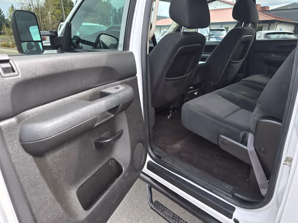 2014 Chevrolet Silverado 2500HD LT Crew Cab Image 27