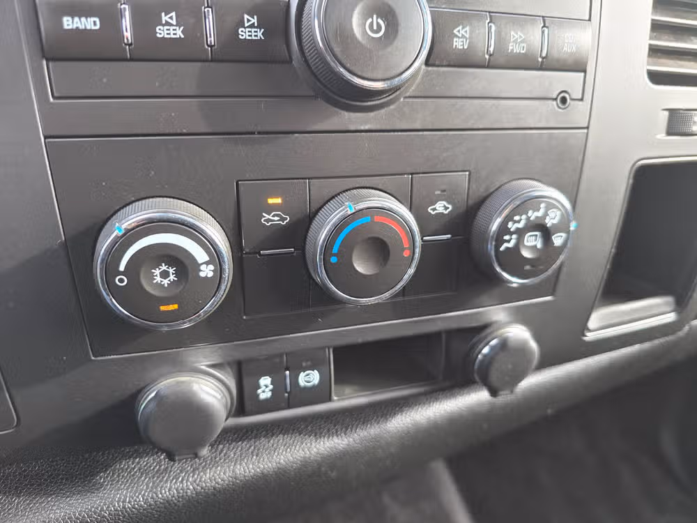 2014 Chevrolet Silverado 2500HD LT Crew Cab Image 19