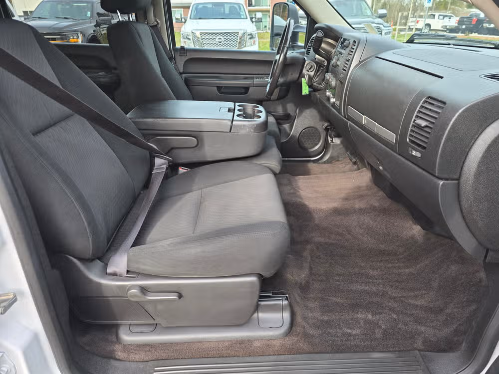 2014 Chevrolet Silverado 2500HD LT Crew Cab Image 29