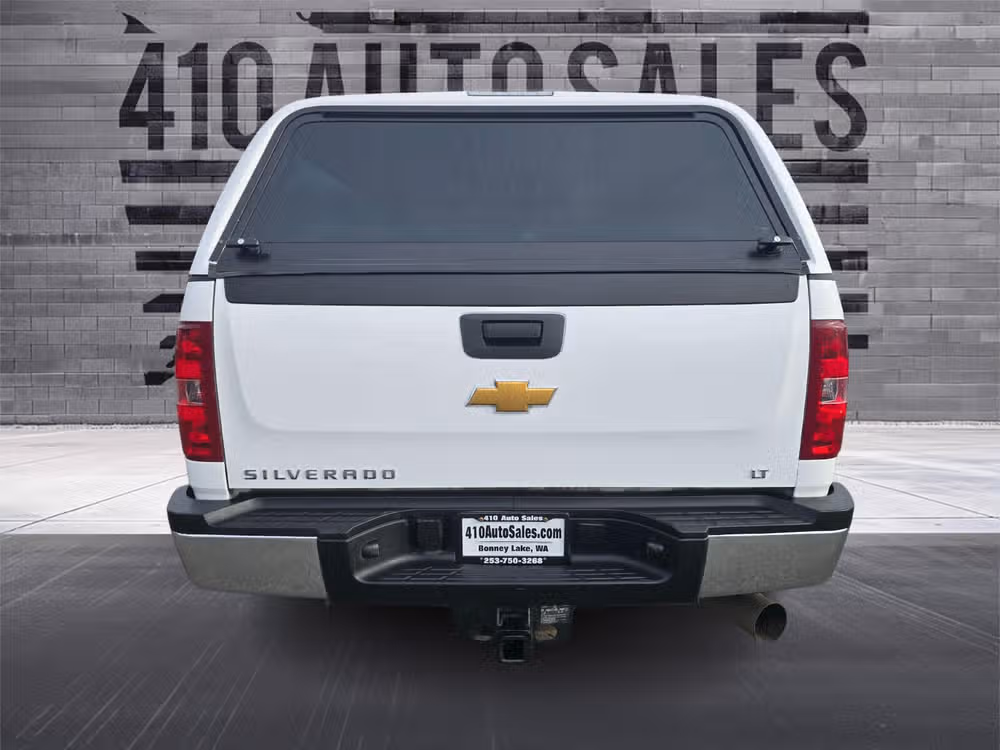 2014 Chevrolet Silverado 2500HD LT Crew Cab Image 4
