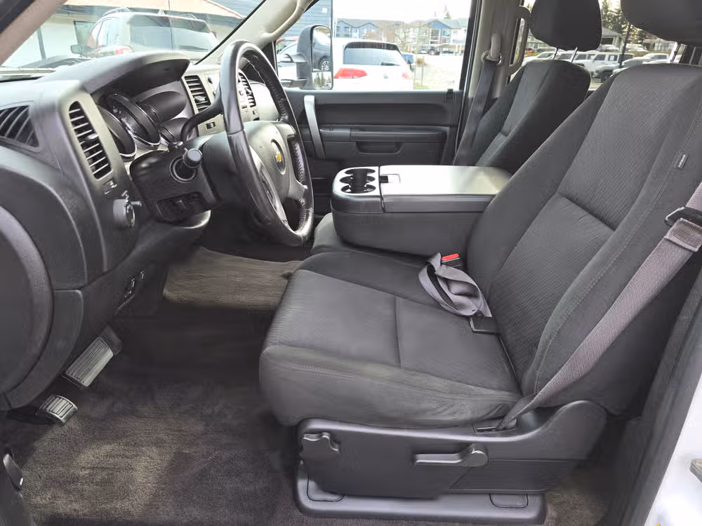 2014 Chevrolet Silverado 2500HD LT Crew Cab Image 25
