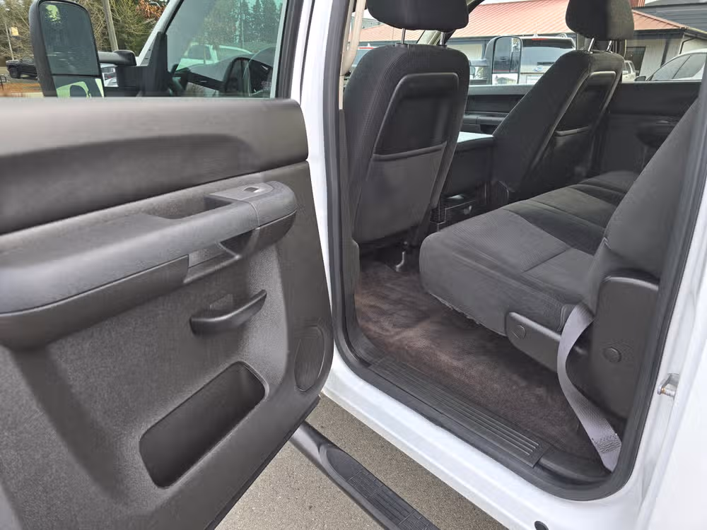 2014 Chevrolet Silverado 2500HD LT Crew Cab Image 26