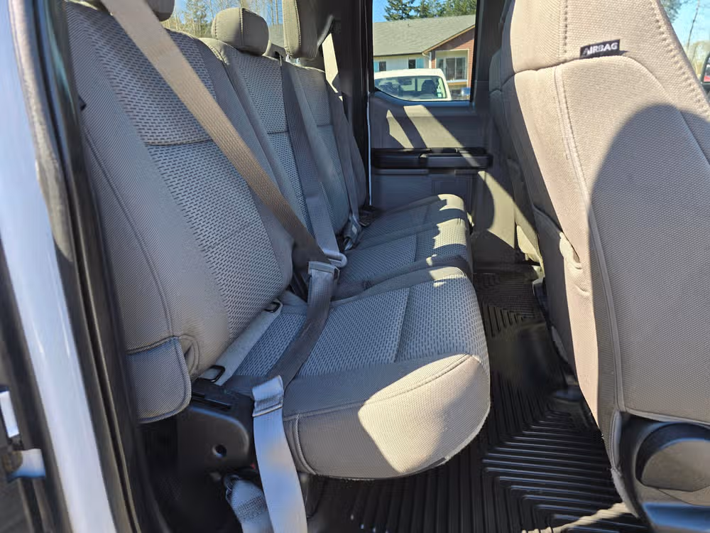 2019 Ford F-350 Super Duty XLT Image 31