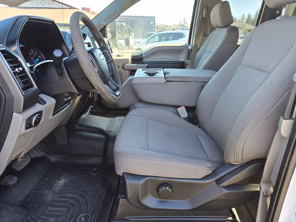 2019 Ford F-350 Super Duty XLT Image 28