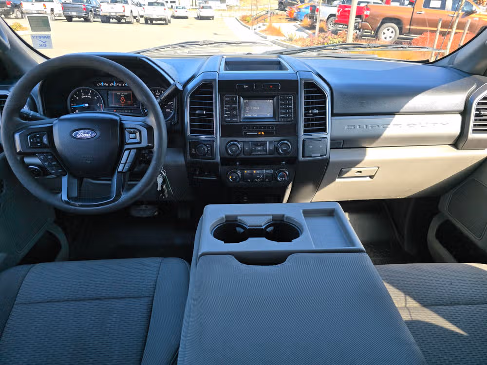 2019 Ford F-350 Super Duty XLT Image 14