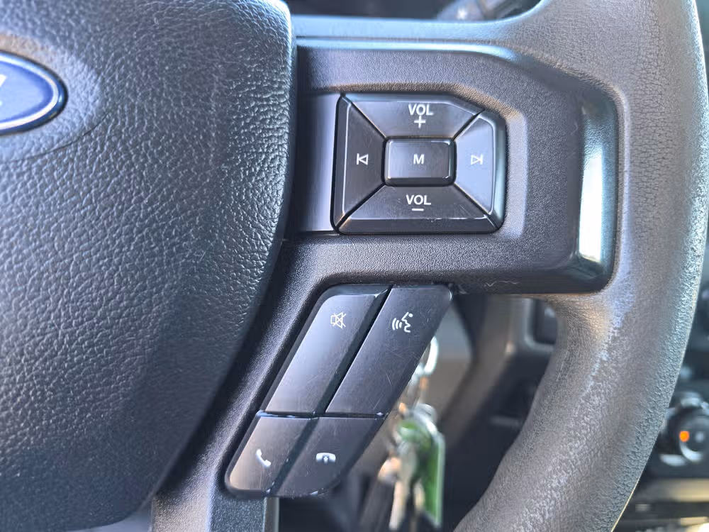 2019 Ford F-350 Super Duty XLT Image 23