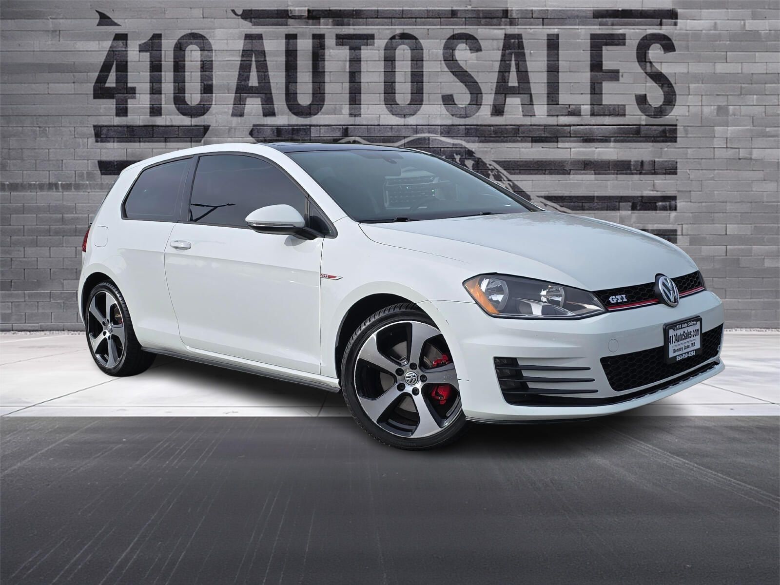 2015 Volkswagen Golf GTI 2.0T SE 2-Door FWD