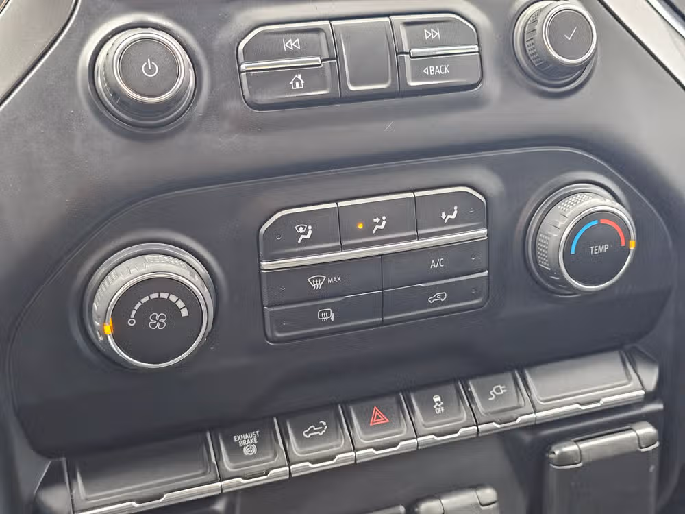 2021 Chevrolet Silverado 3500HD LT Image 17