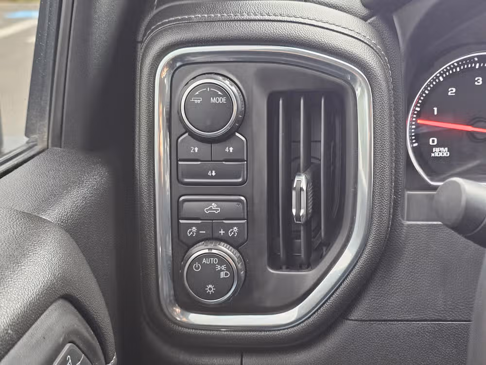 2021 Chevrolet Silverado 3500HD LT Image 23